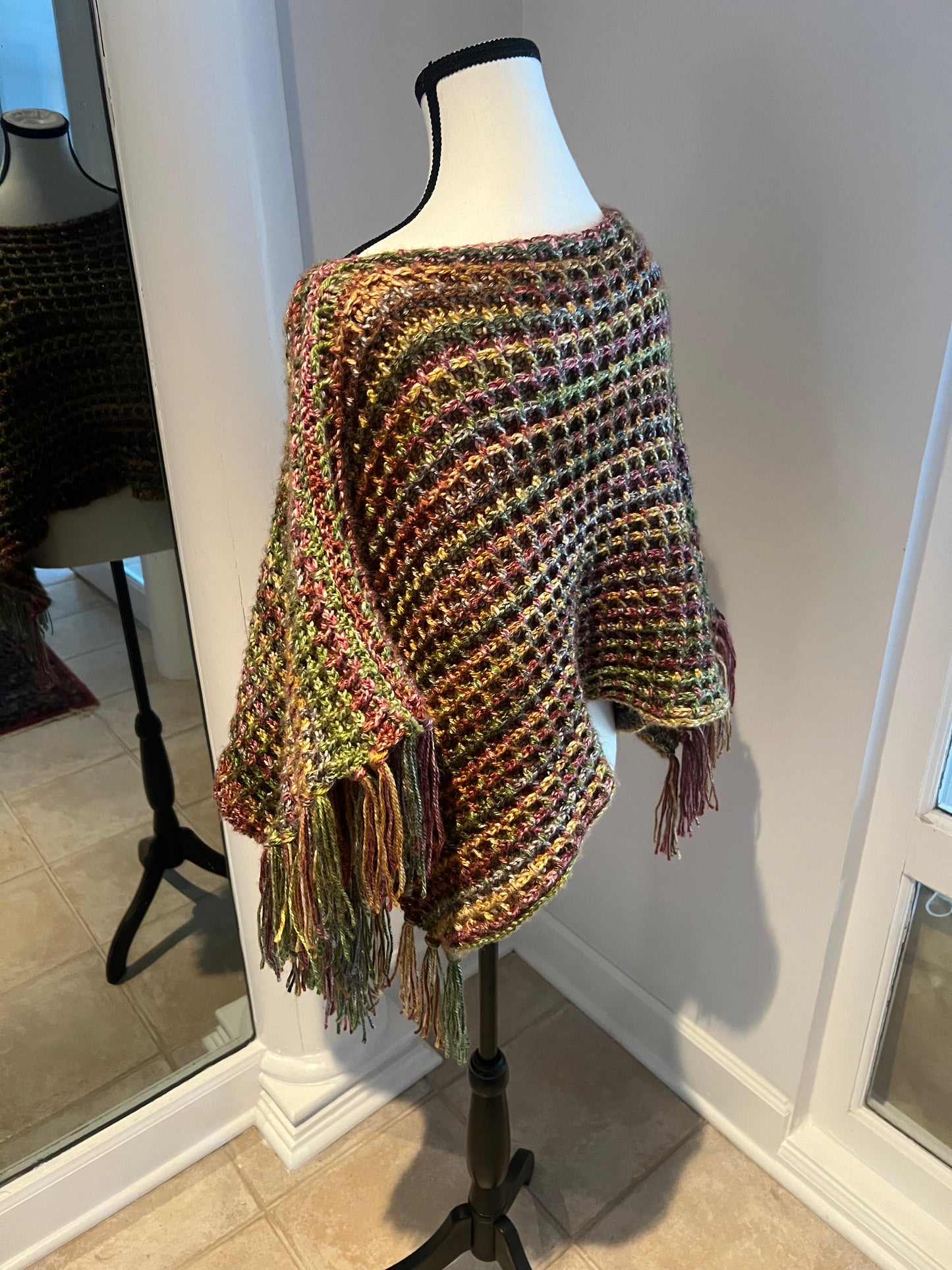 Uniquelyssa - Vienna Shawl (Handmade)